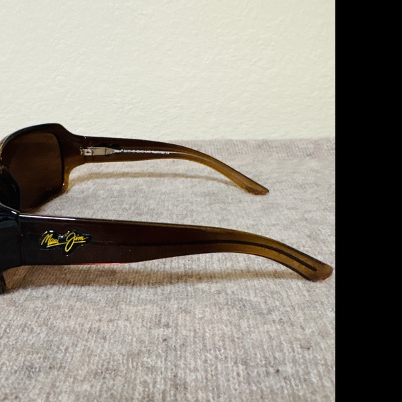 Maui Jim Palms MJ111 Polarized Sunglasses Black Wrap Frame w/ Case main image 9